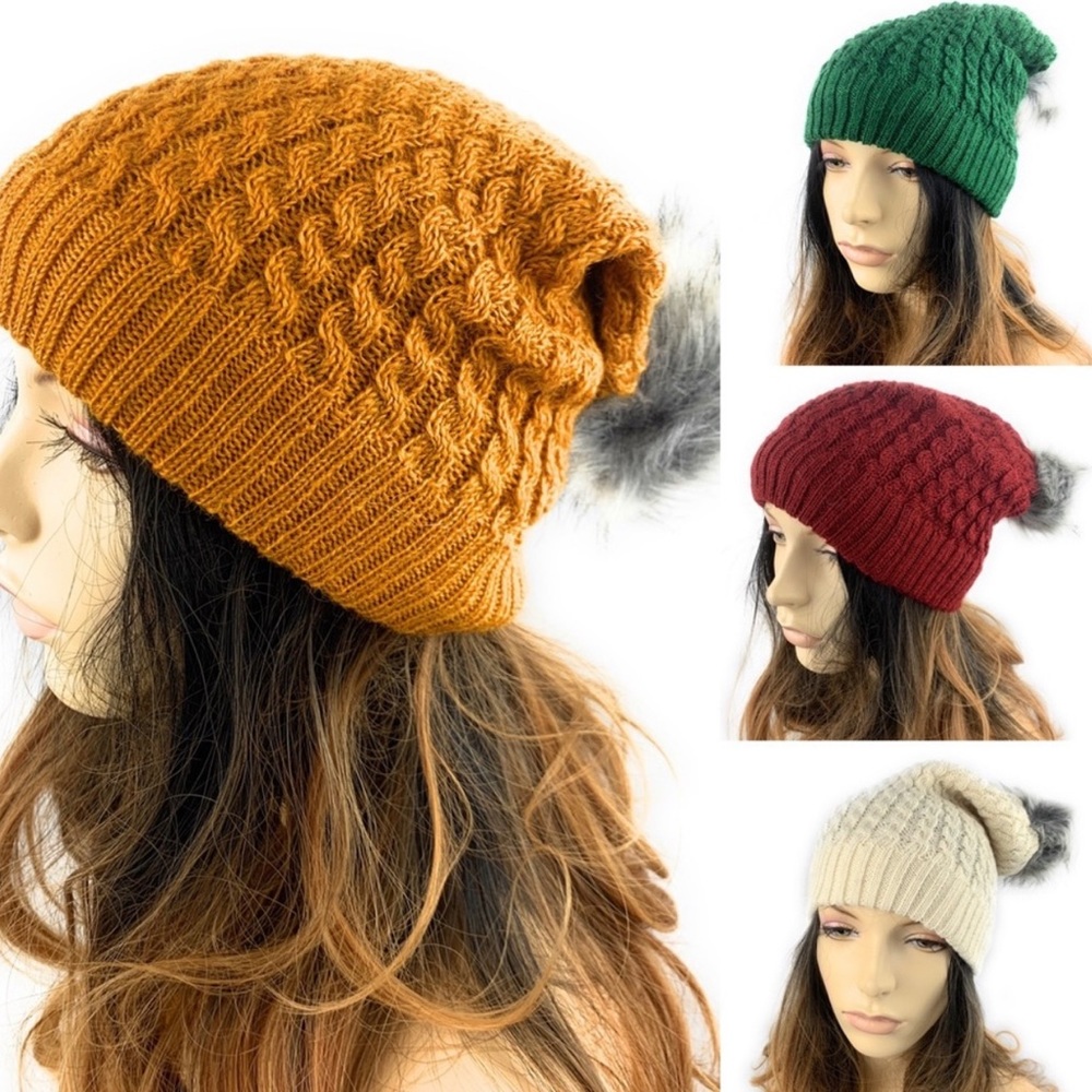 Slouch Beanie With Pom Burgundy - Picture 4 of 6